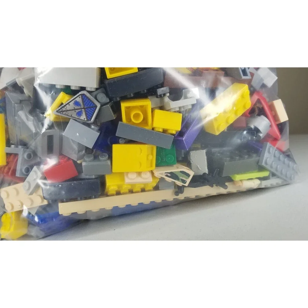 2.7 Lb Lot of Random Mega Bloks Halo Dragons Pieces, Minifigure Parts, and Kinex